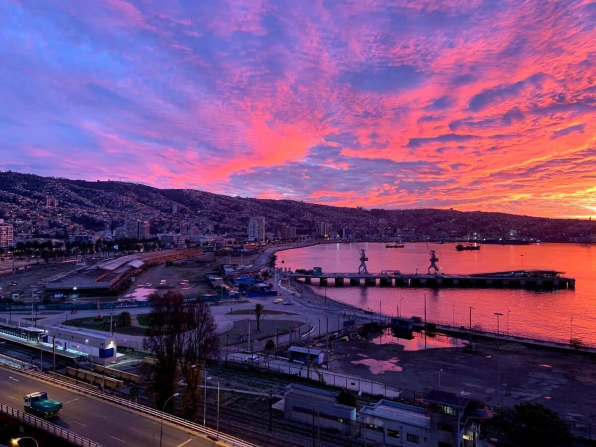 Hom I Lujoso Estudio Con Mejor Vista Del Puerto Parking 0408 * Valparaíso