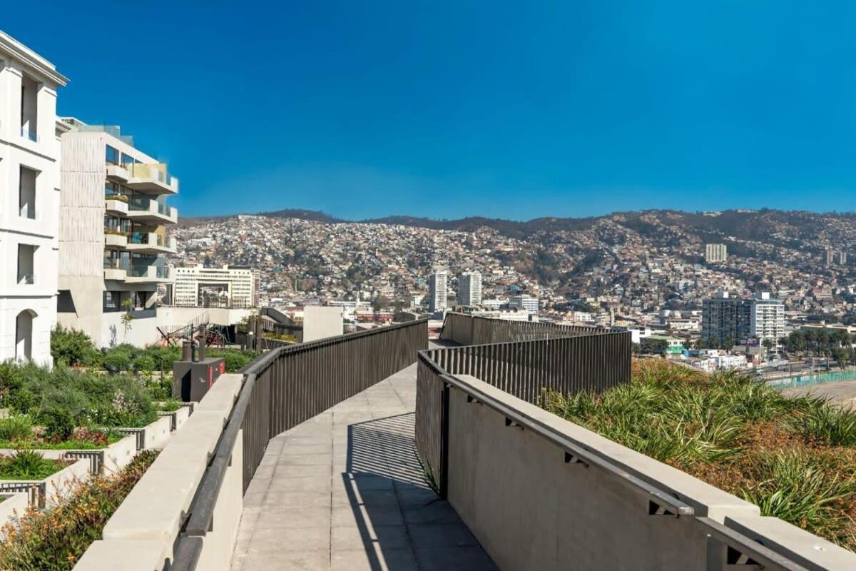 Hom I Lujoso Estudio Con Mejor Vista Del Puerto Parking 0408 Valparaíso