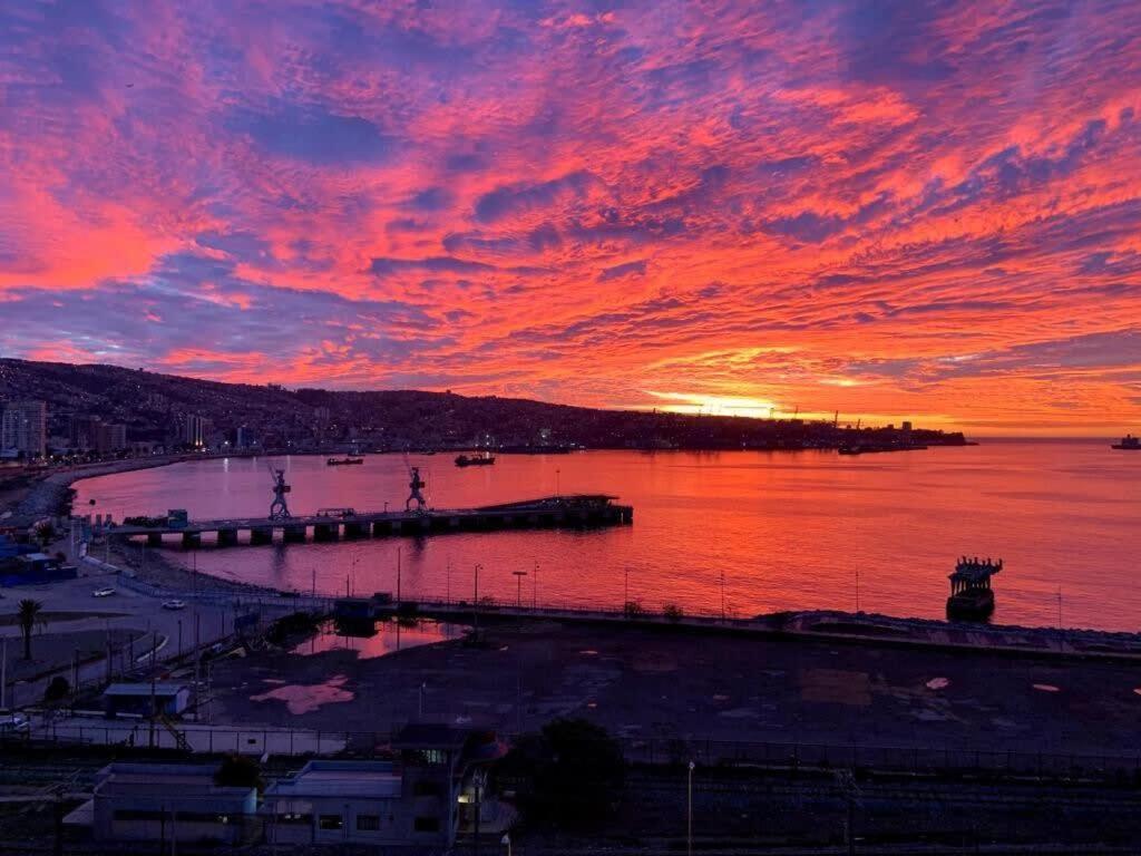 Hom I Lujoso Estudio Con Mejor Vista Del Puerto Parking 0408 *
